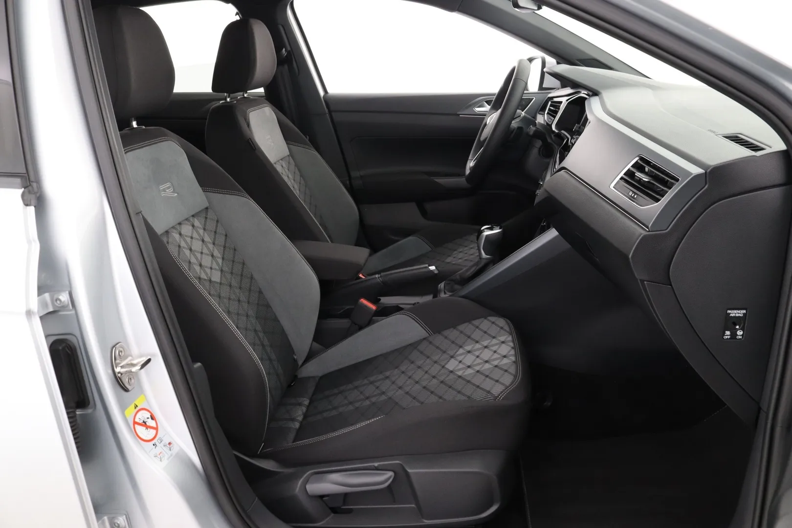 Volkswagen Taigo MRL-275 carousel image