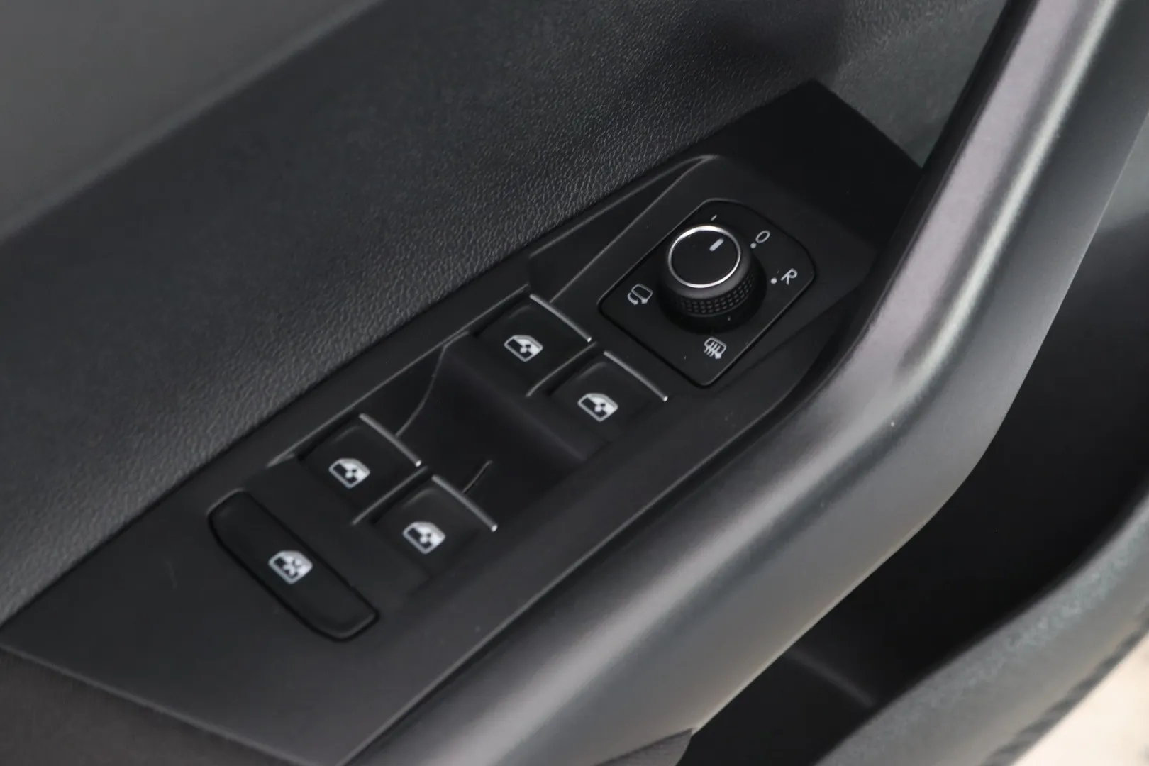 Volkswagen Taigo MRL-275 carousel image