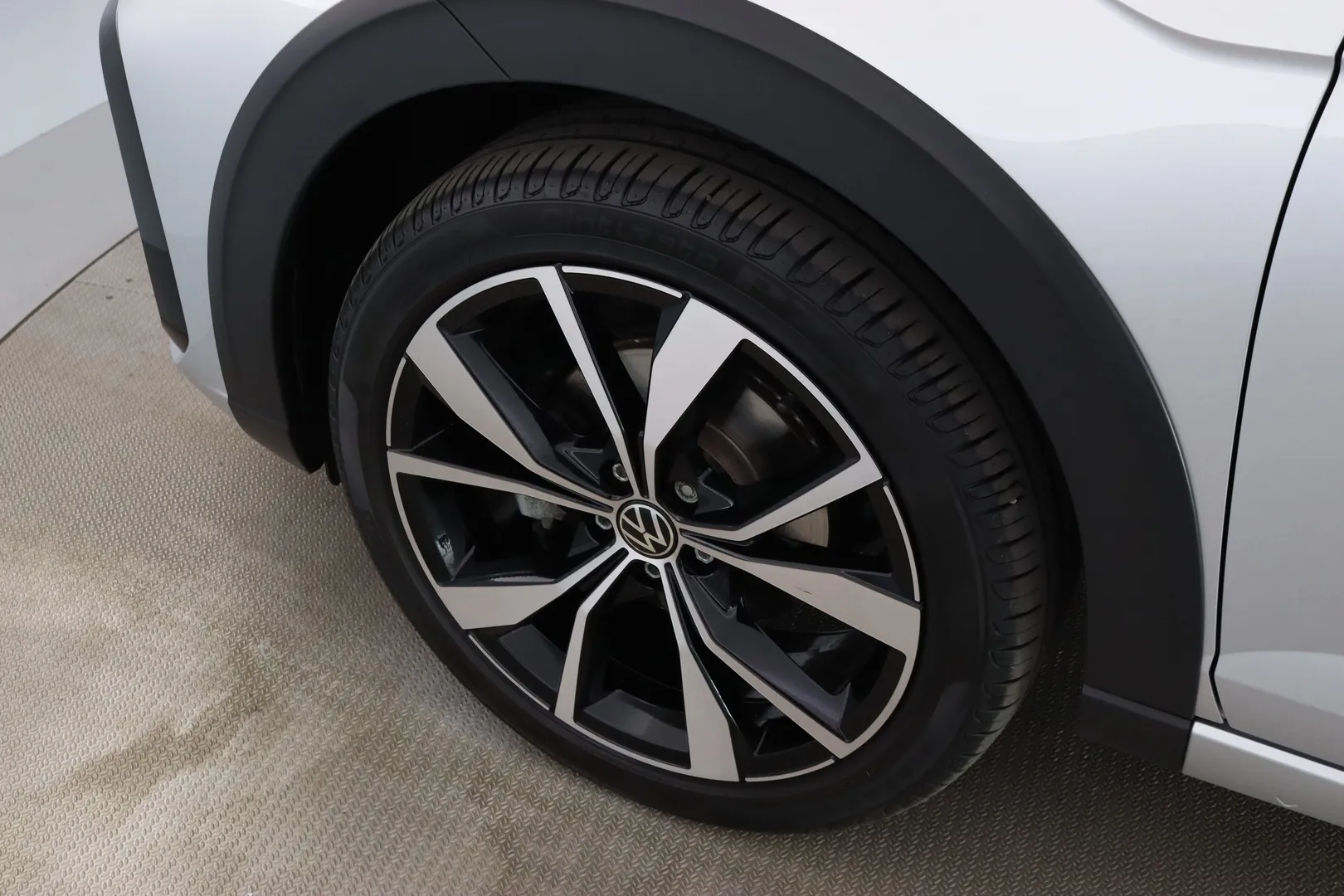 Volkswagen Taigo MRL-275 carousel image