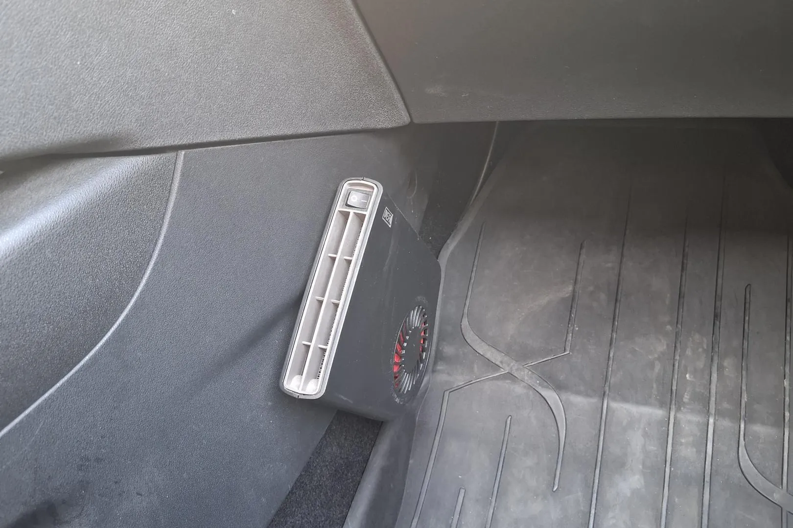 Citroen C4 ZKT-260 carousel image