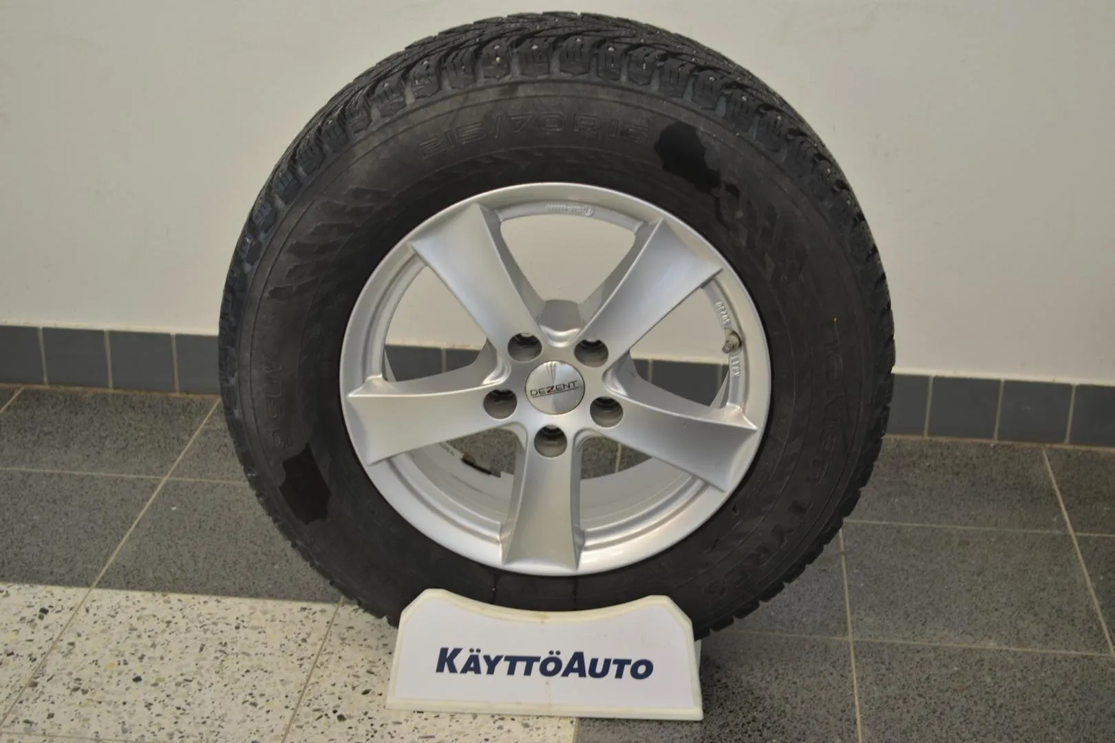 Mitsubishi Outlander PHEV OXS-927 carousel image