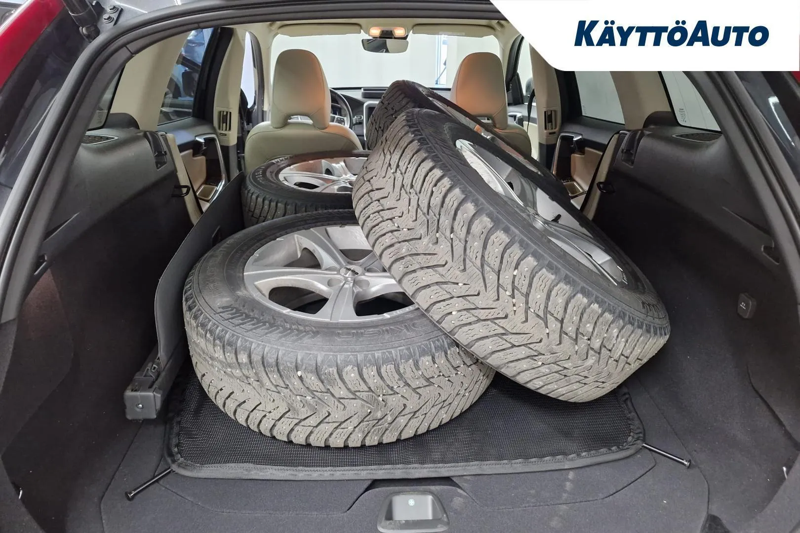 Volvo XC60 IMX-916 carousel image