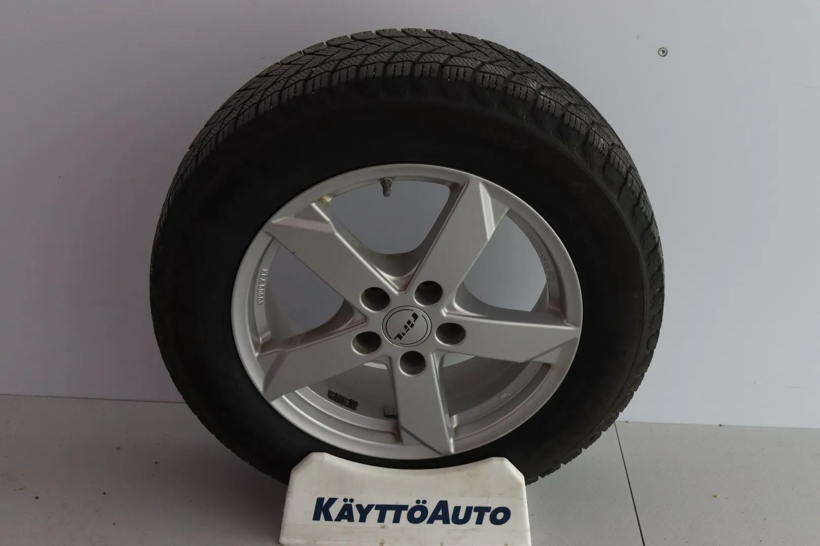 Ford Grand Tourneo Connect ETJ-814 carousel image