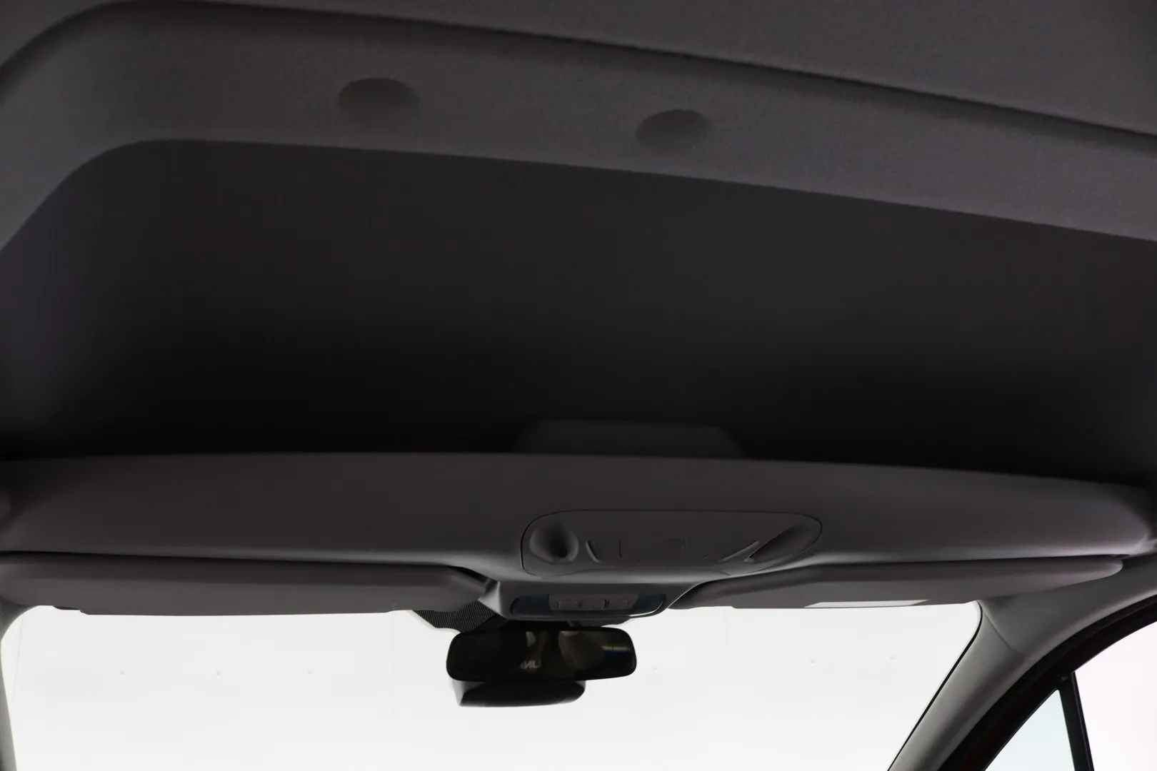 Ford Grand Tourneo Connect ETJ-814 carousel image