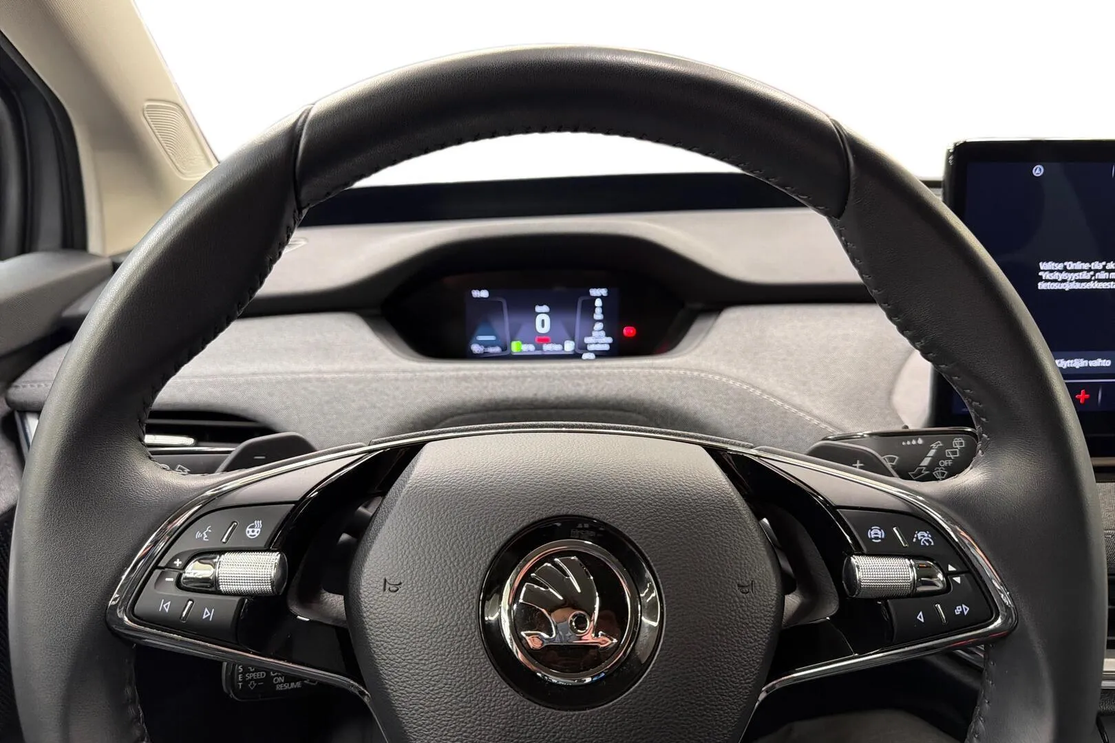 Skoda Enyaq ZPX-800 carousel image