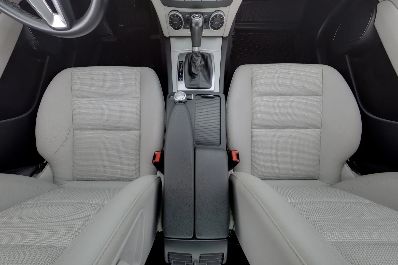 Mercedes-Benz C BSB-556 carousel image