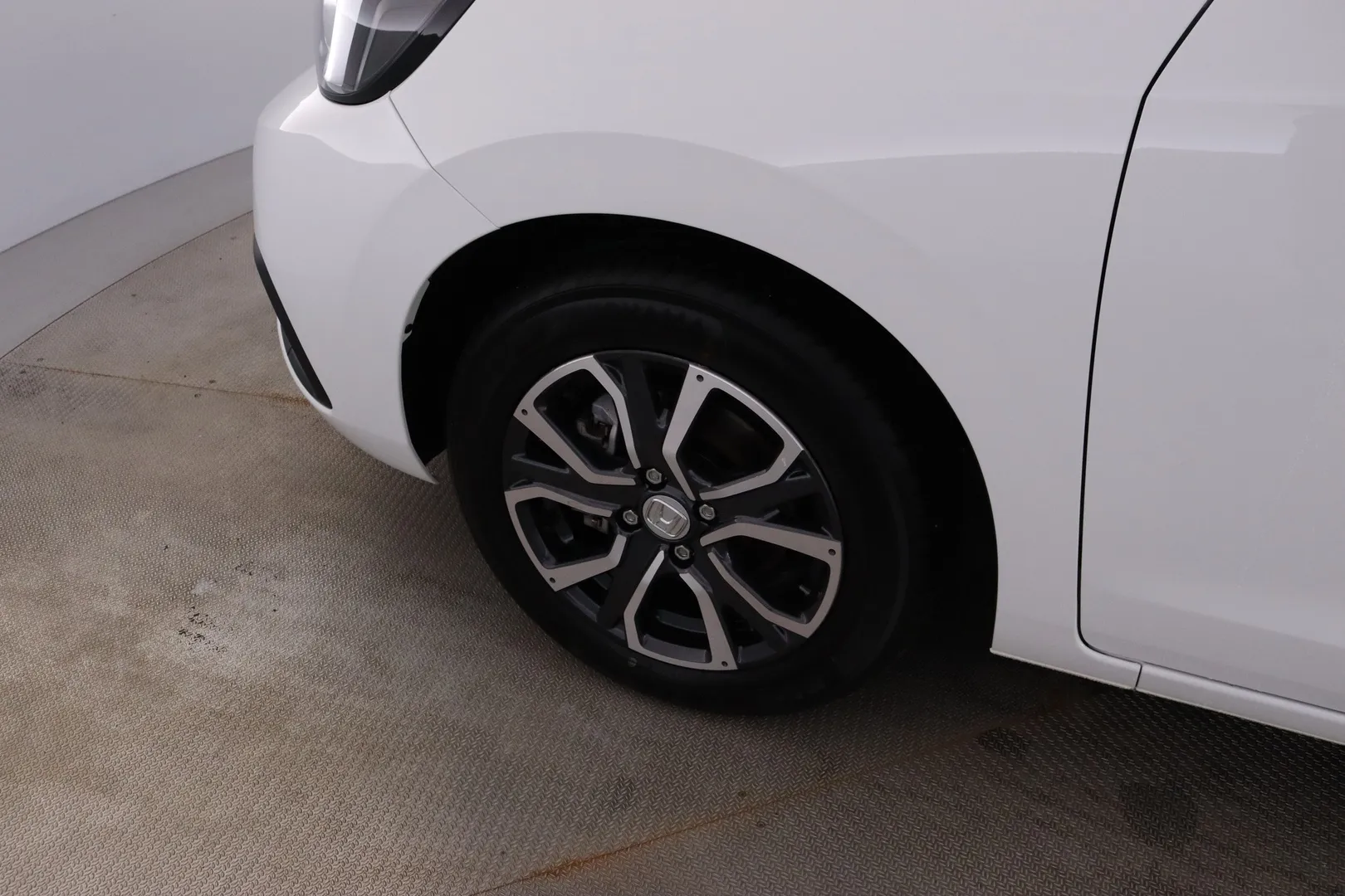 Honda Jazz NLY-623 carousel image
