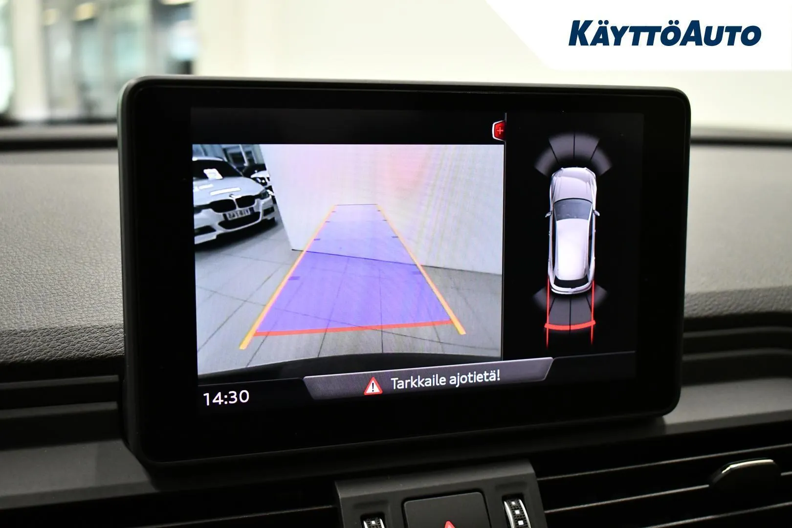 Audi Q5 YKH-826 carousel image