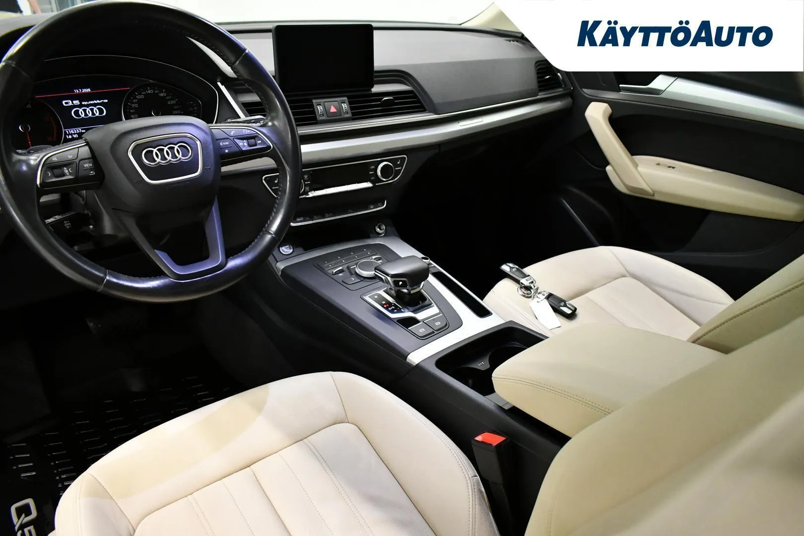 Audi Q5 YKH-826 carousel image