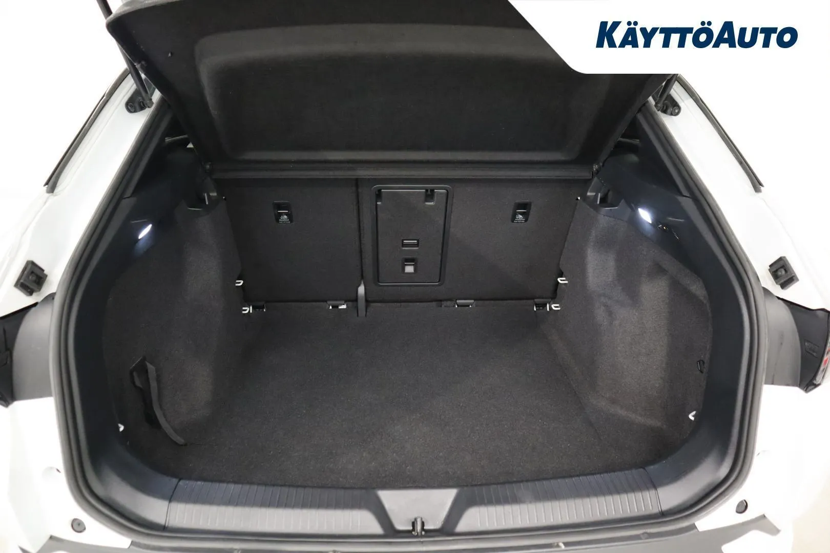 Volkswagen ID.4 ZNT-956 carousel image