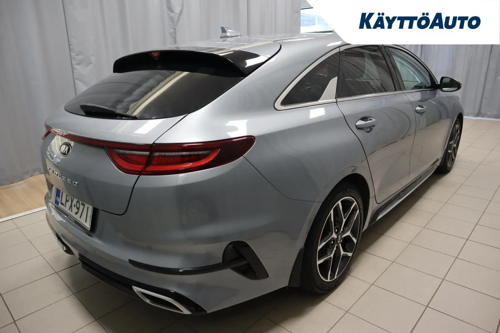 Kia ProCeed LPX-971 carousel image