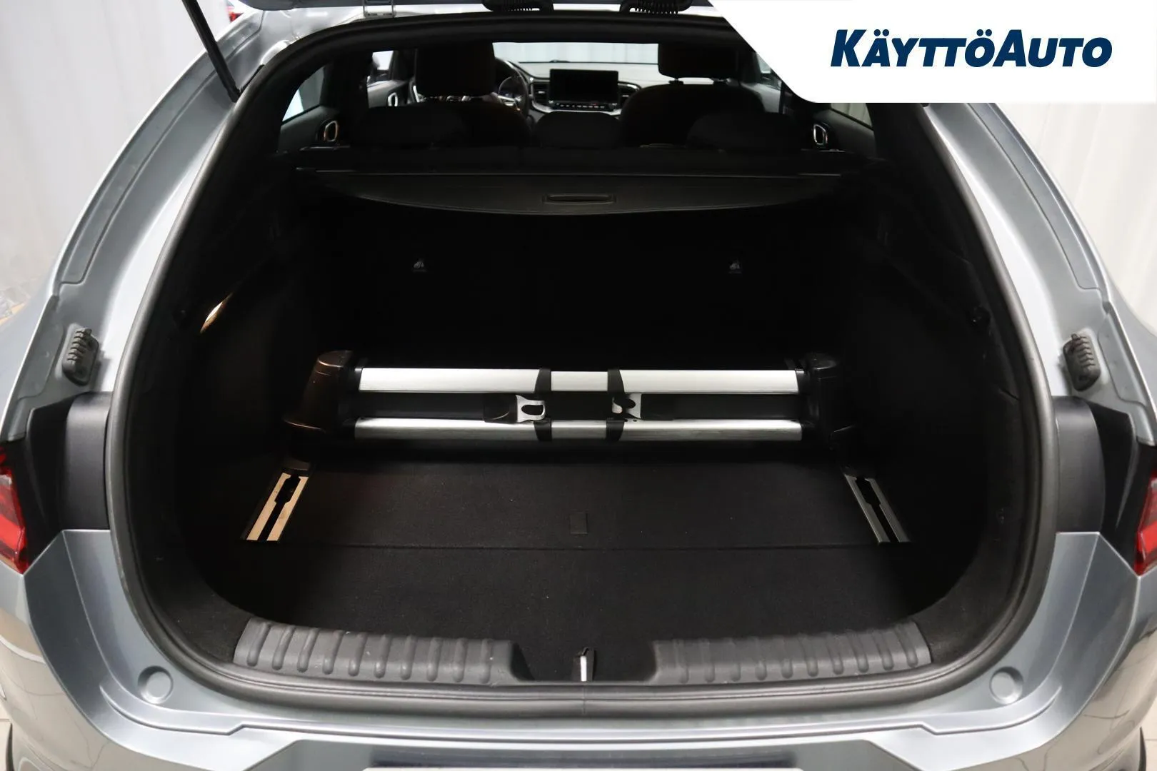 Kia ProCeed LPX-971 carousel image