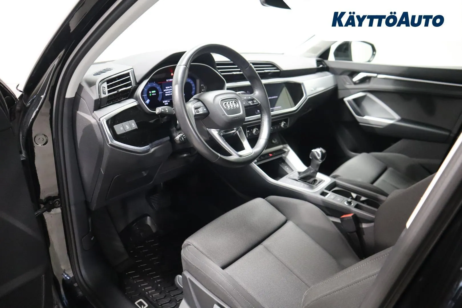 Audi Q3 MZG-925 carousel image