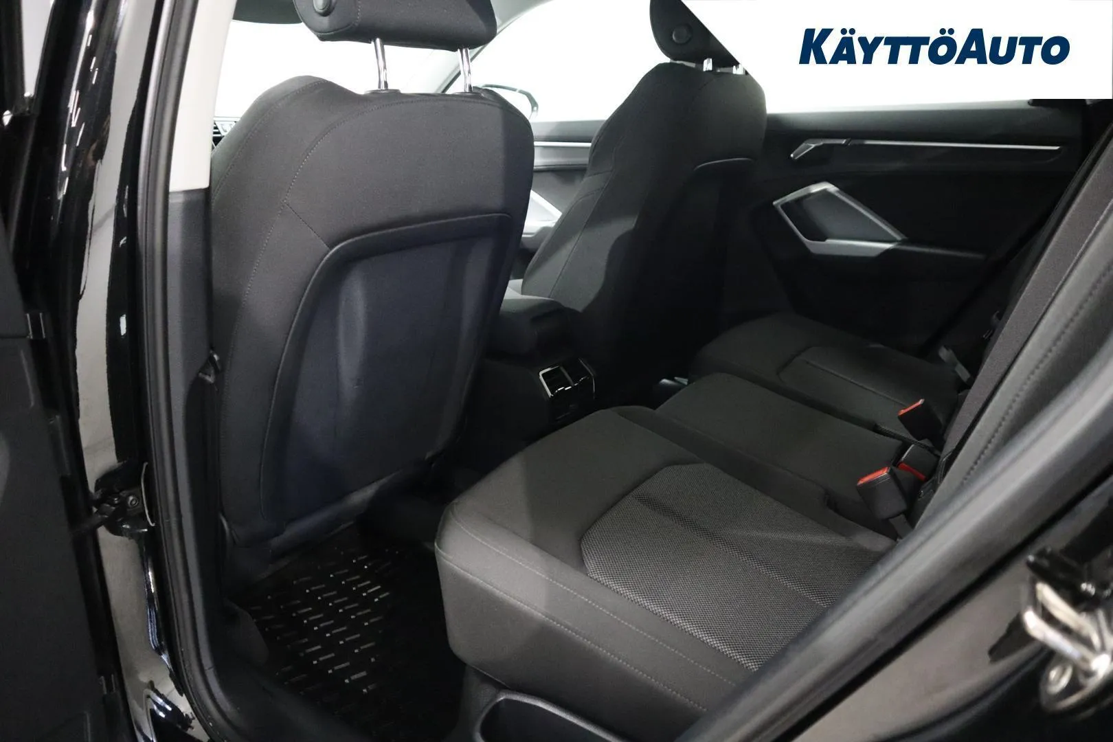 Audi Q3 MZG-925 carousel image