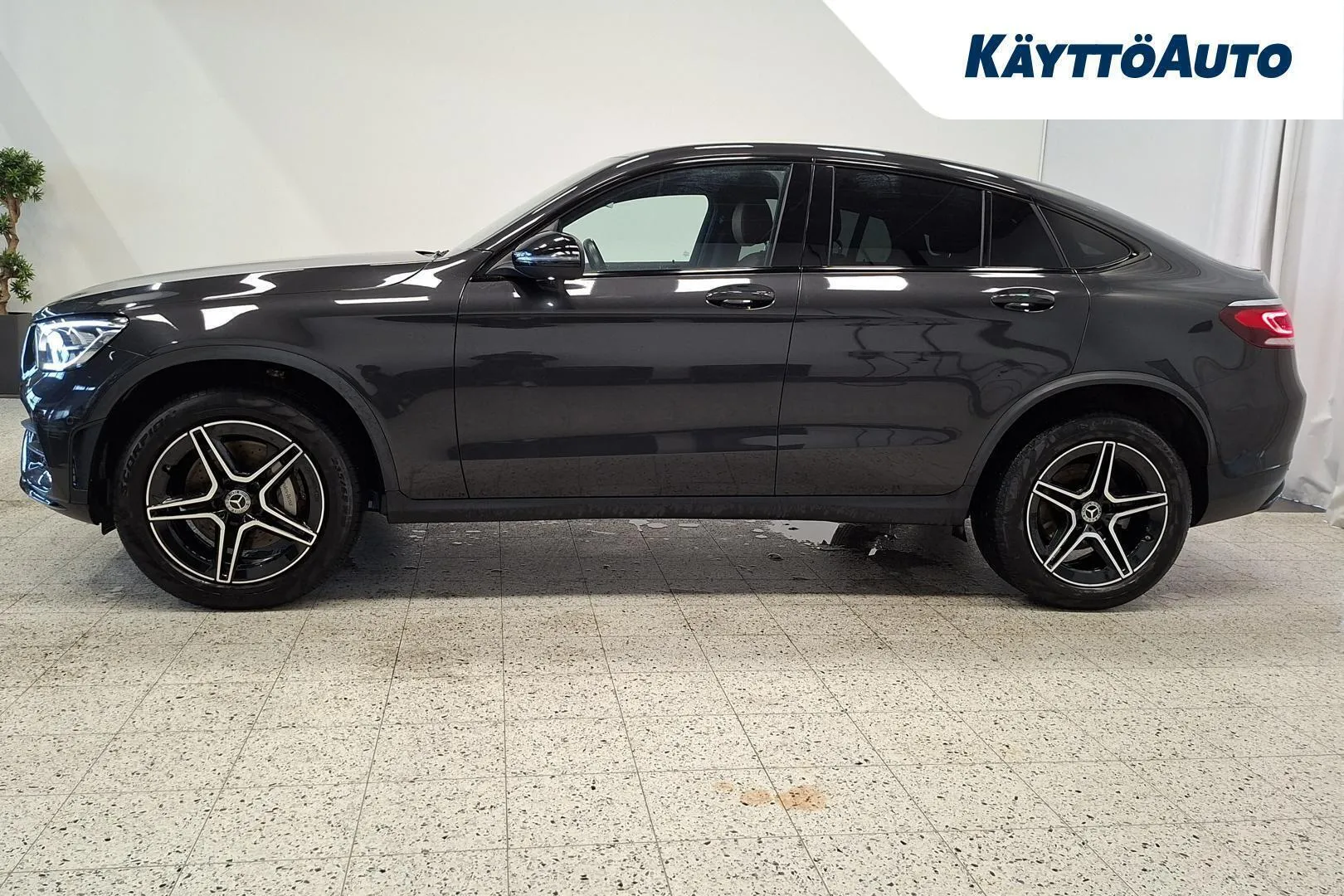 Mercedes-Benz GLC FOV-491 carousel image