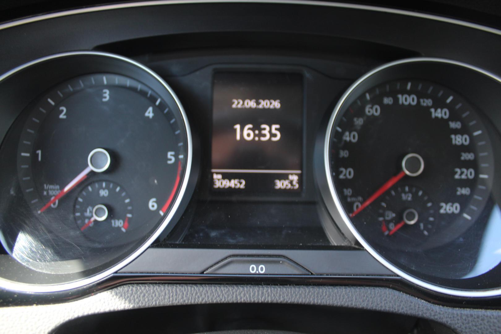 Volkswagen Passat 2015, kuva 7/10