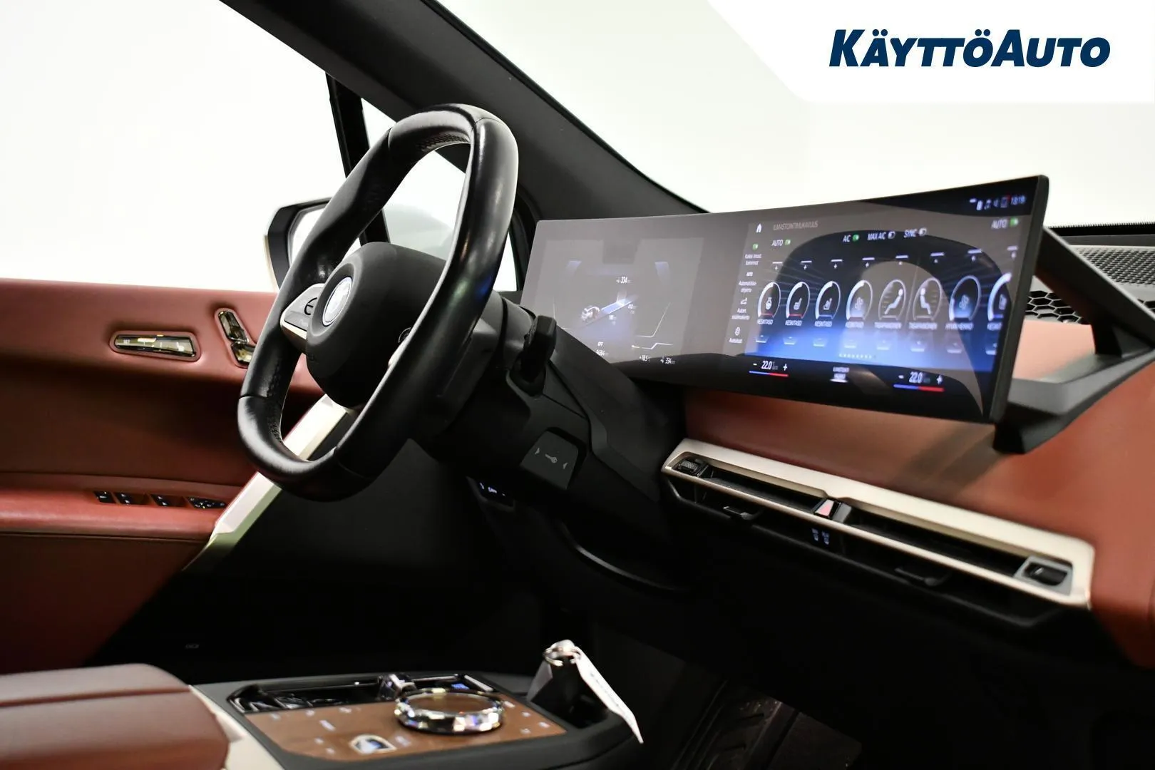 BMW iX YLU-631 carousel image