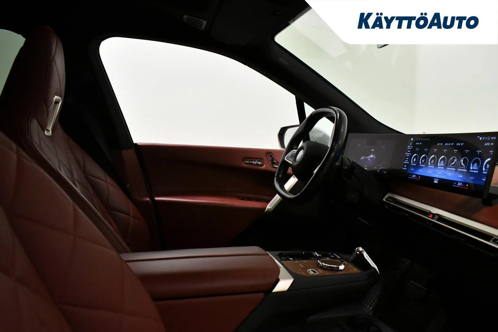 BMW iX YLU-631 carousel image