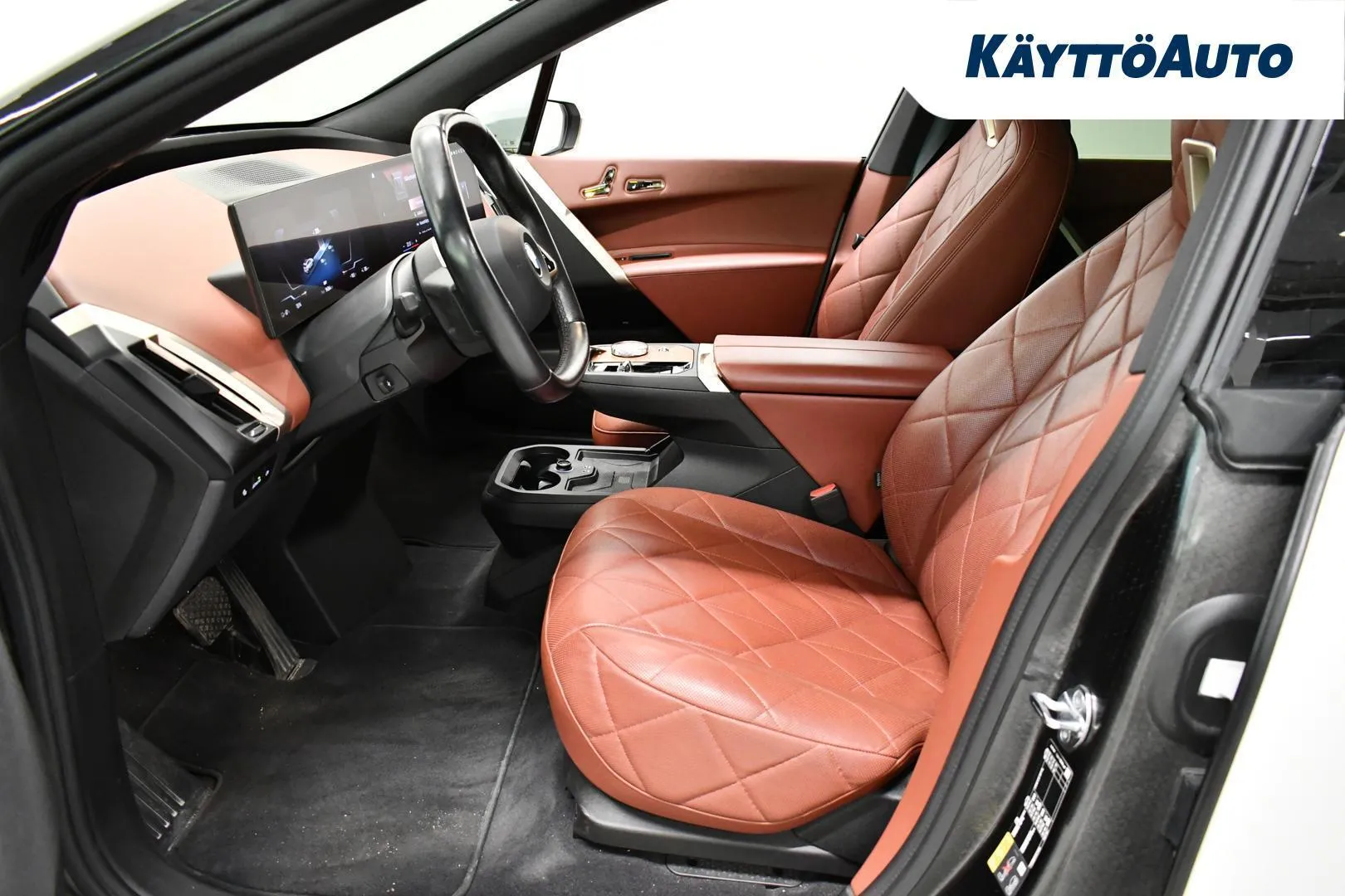 BMW iX YLU-631 carousel image