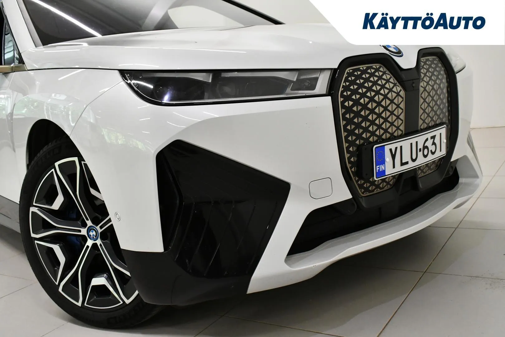 BMW iX YLU-631 carousel image