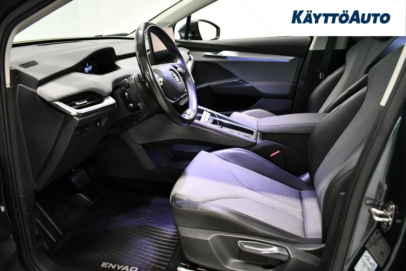 Skoda Enyaq FOV-464 carousel image