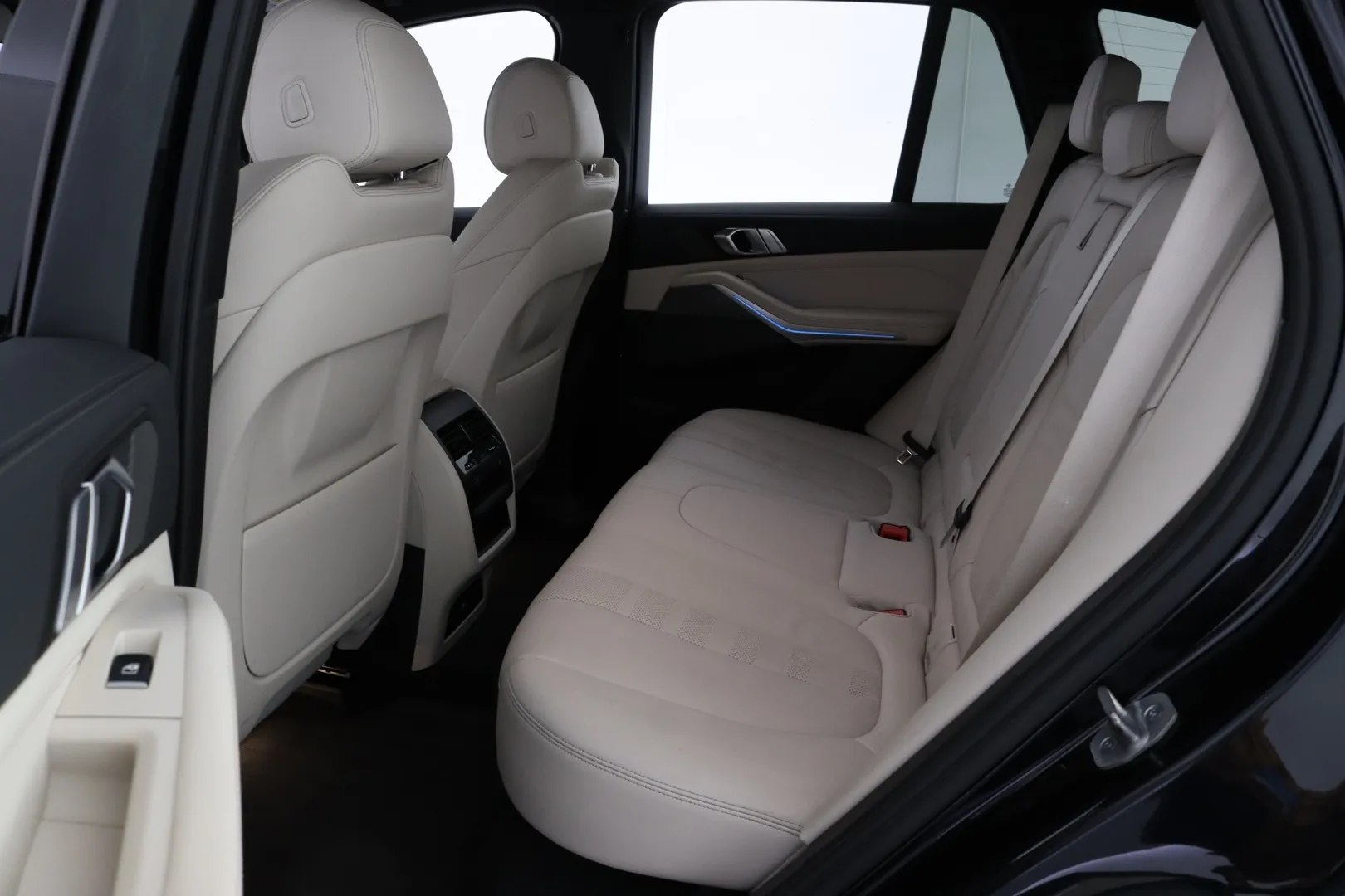 BMW X5 IPX-503 carousel image