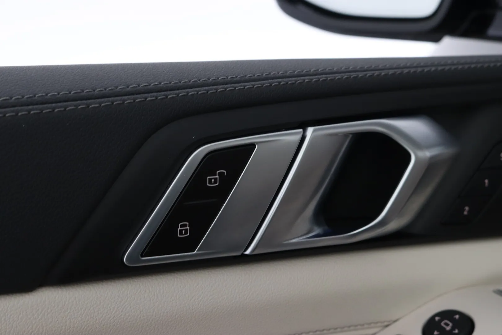 BMW X5 IPX-503 carousel image