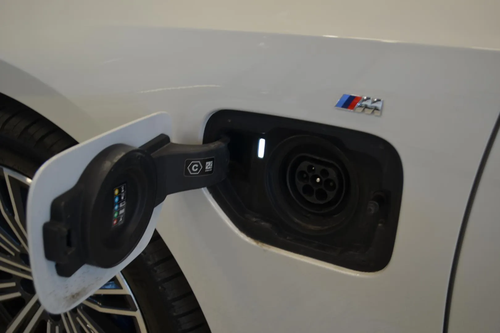 BMW 330 FPX-579 carousel image