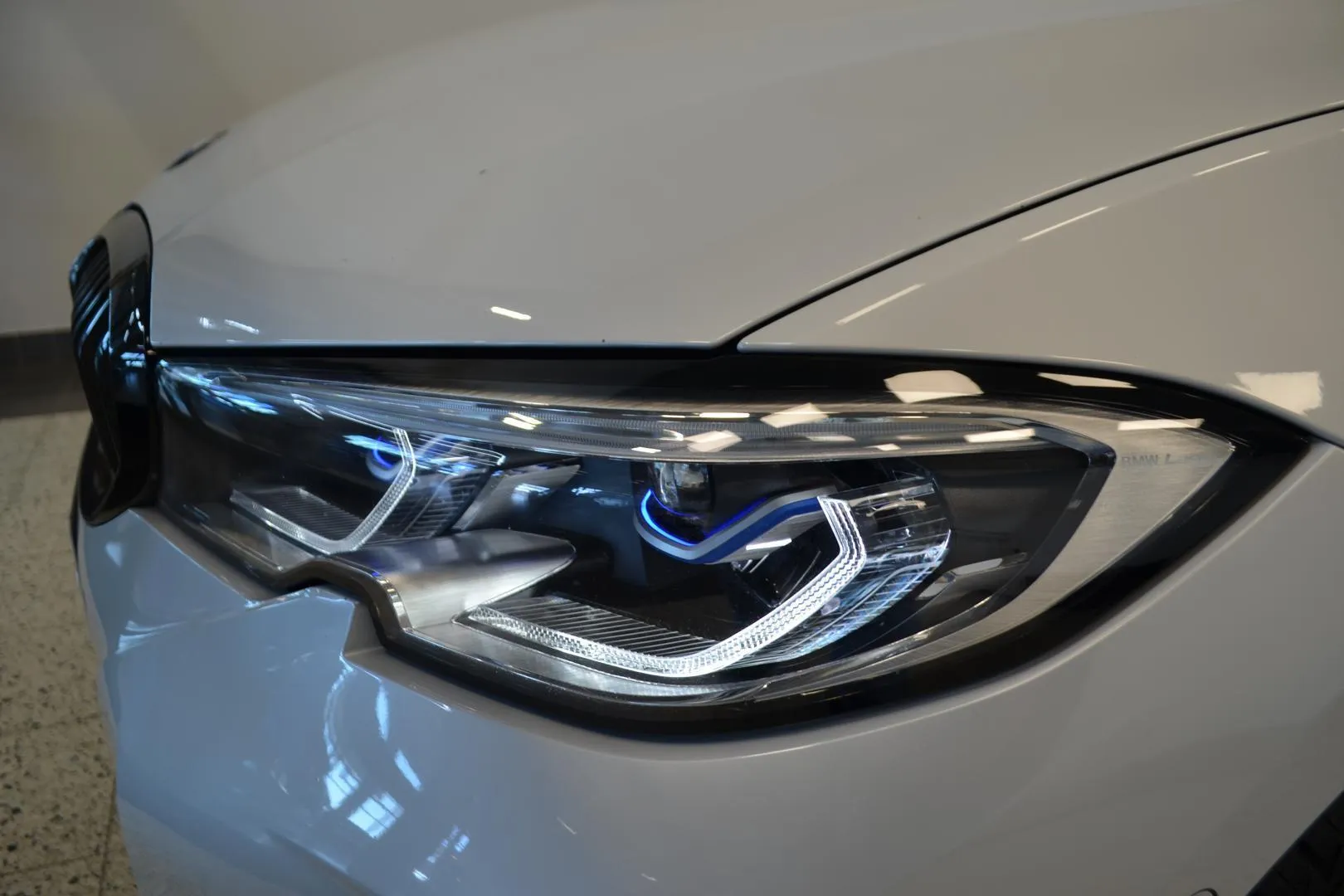 BMW 330 FPX-579 carousel image