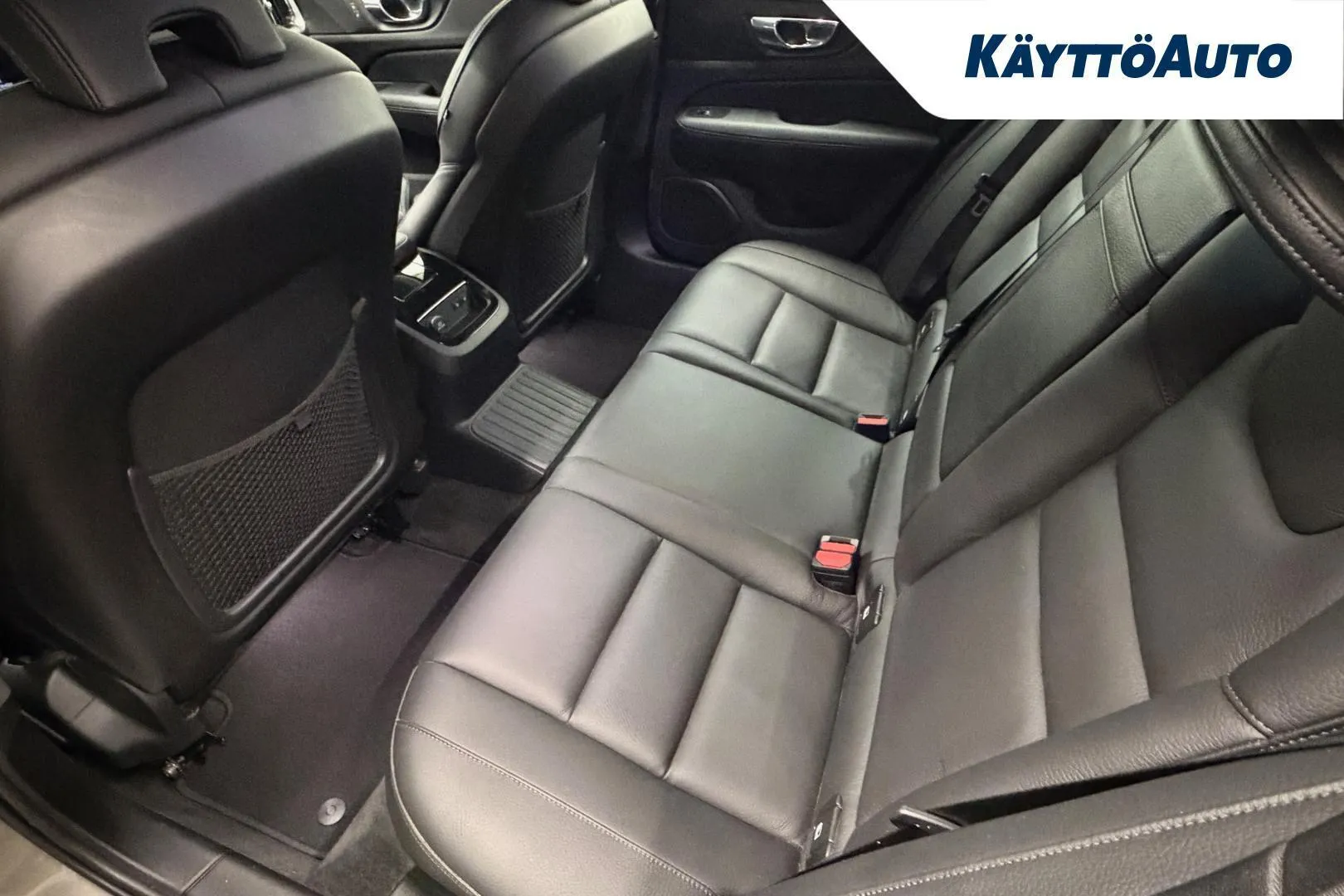 Volvo V60 XPJ-316 carousel image
