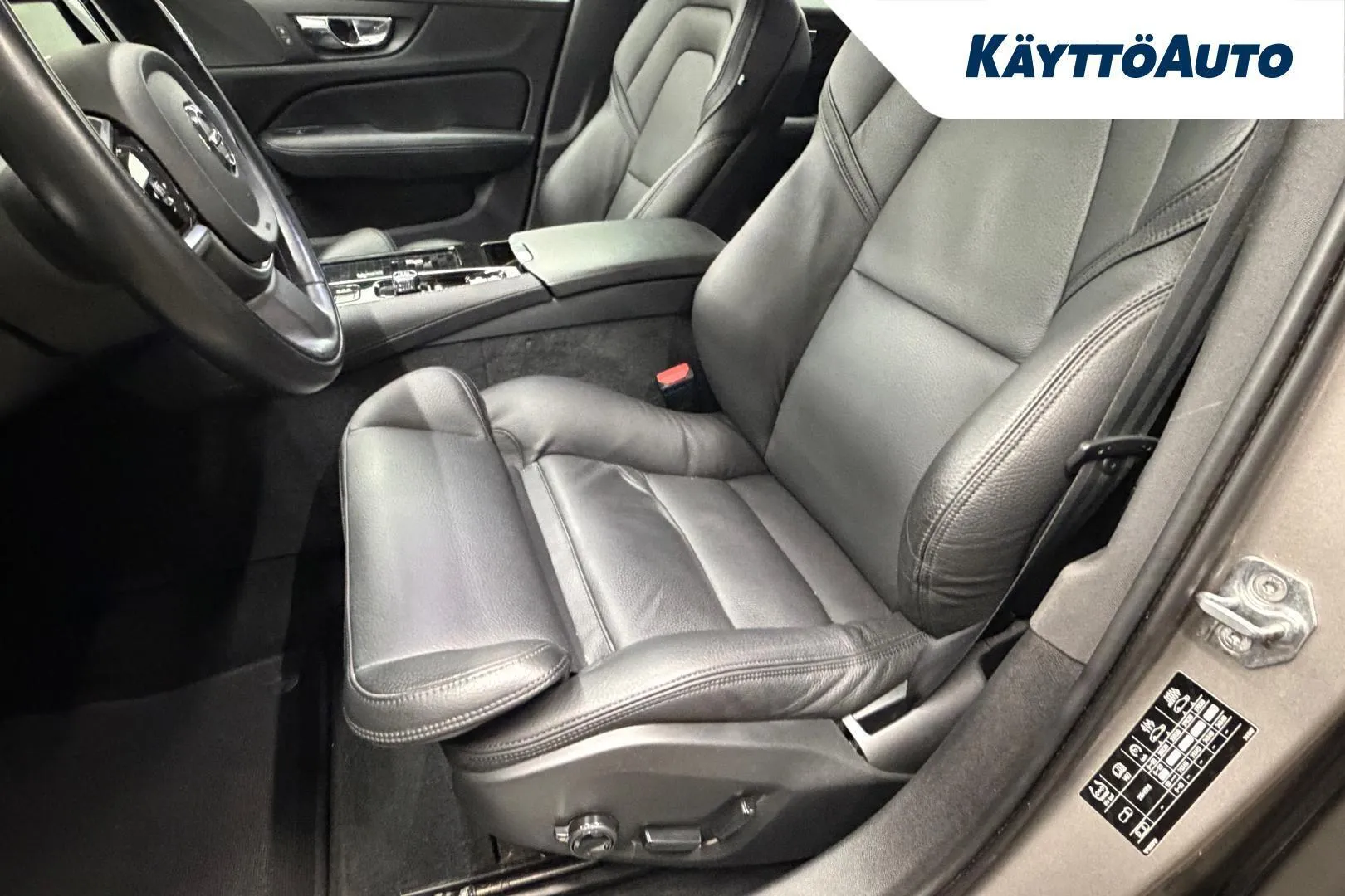 Volvo V60 XPJ-316 carousel image