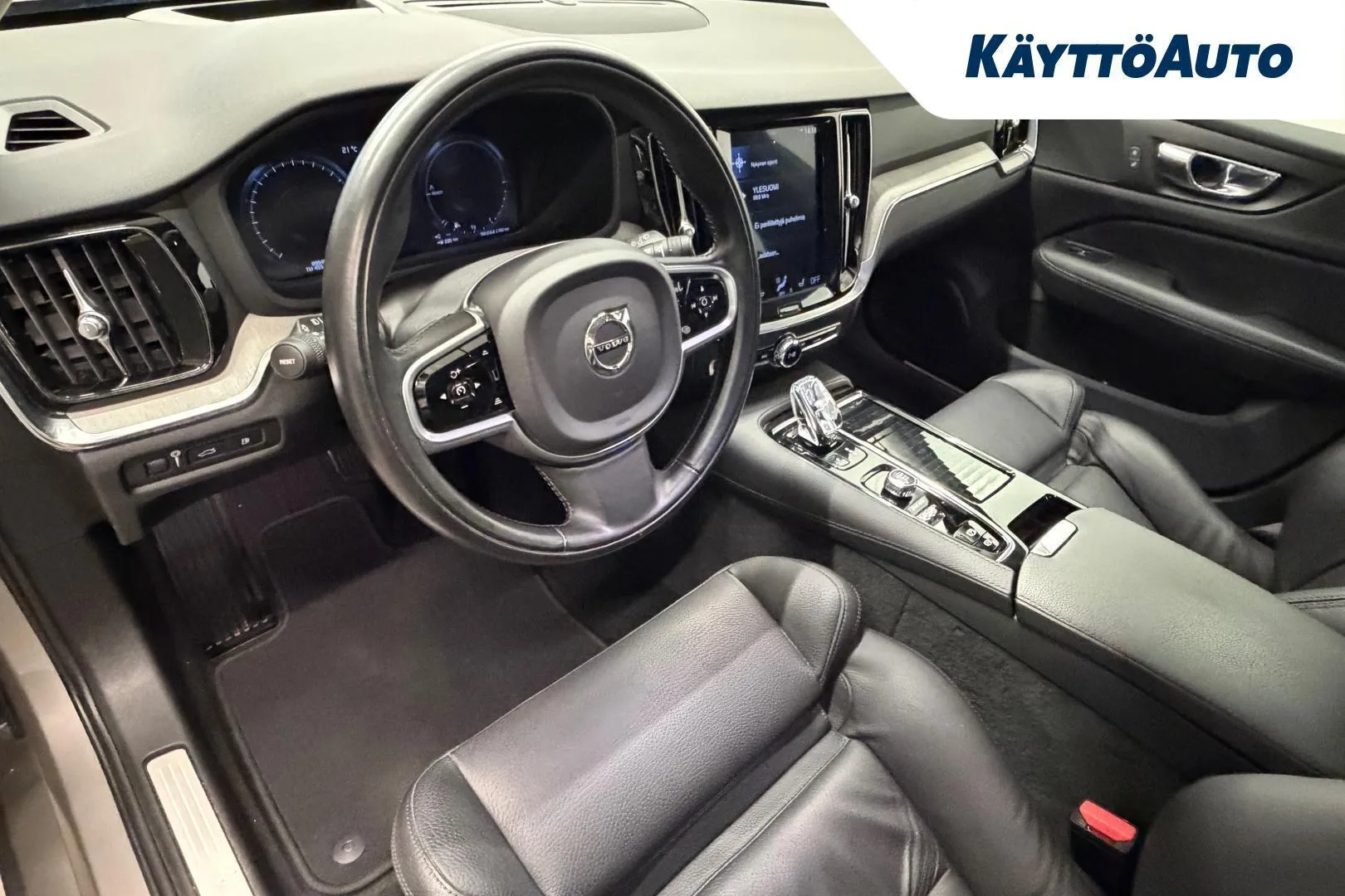 Volvo V60 XPJ-316 carousel image