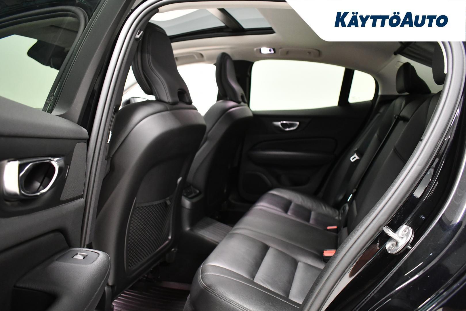 Volvo S60 2022, photo 7/27