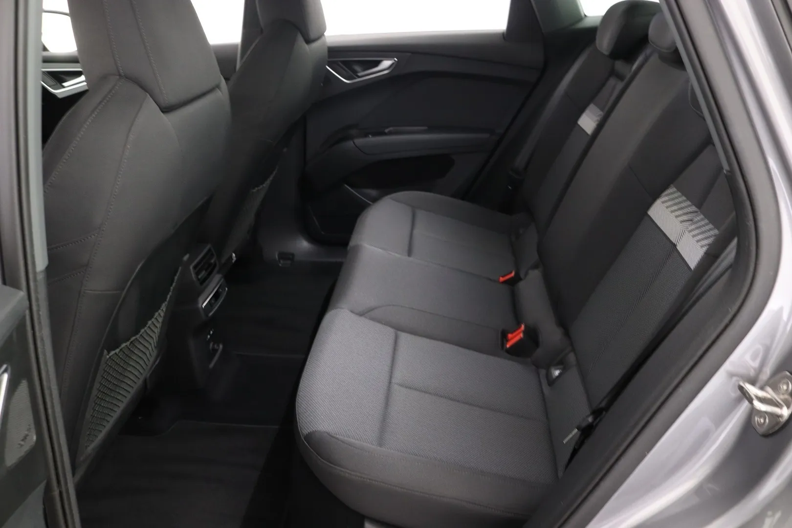 Audi Q4 e-tron MVJ-910 carousel image