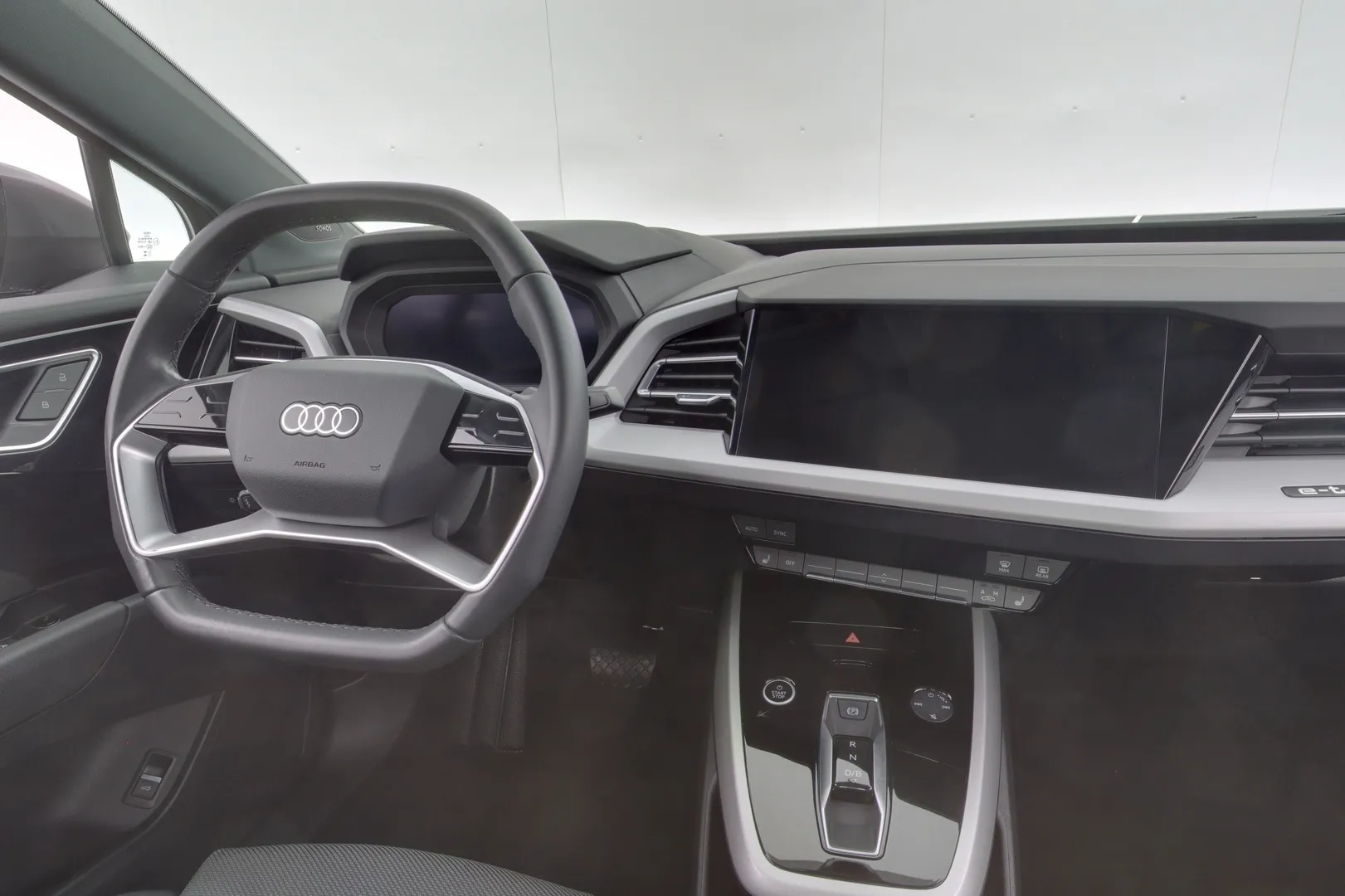 Audi Q4 e-tron MVJ-910 carousel image