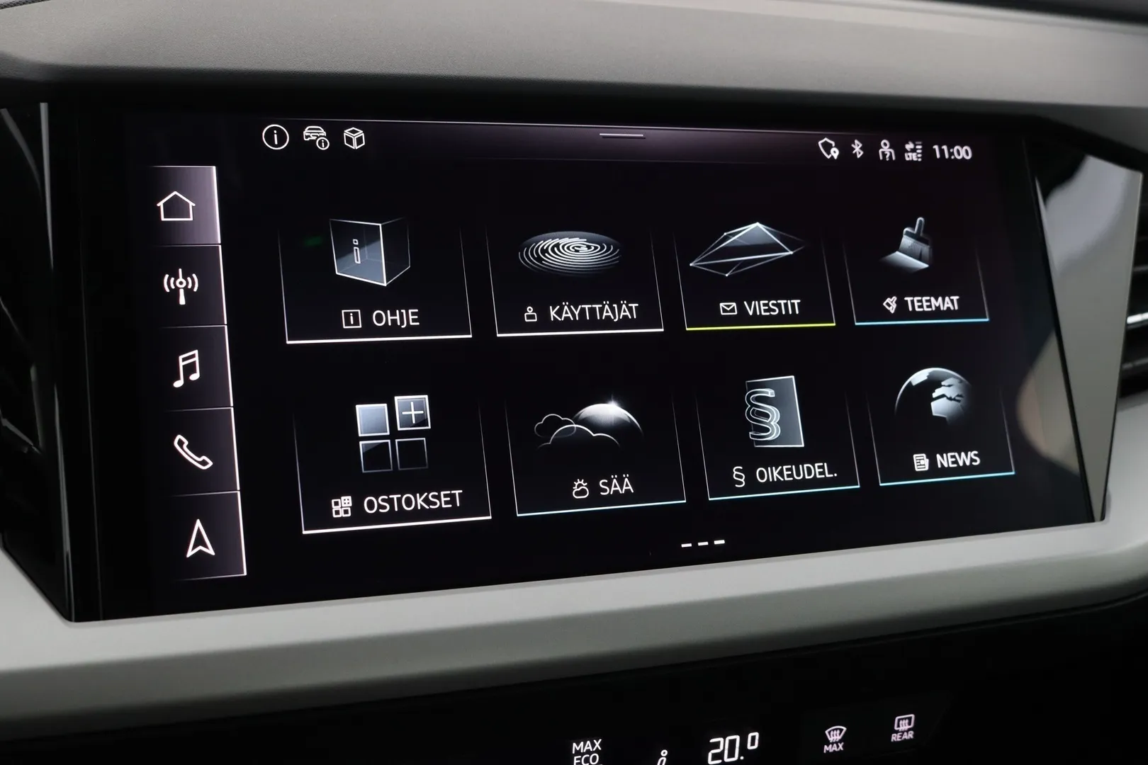 Audi Q4 e-tron MVJ-910 carousel image