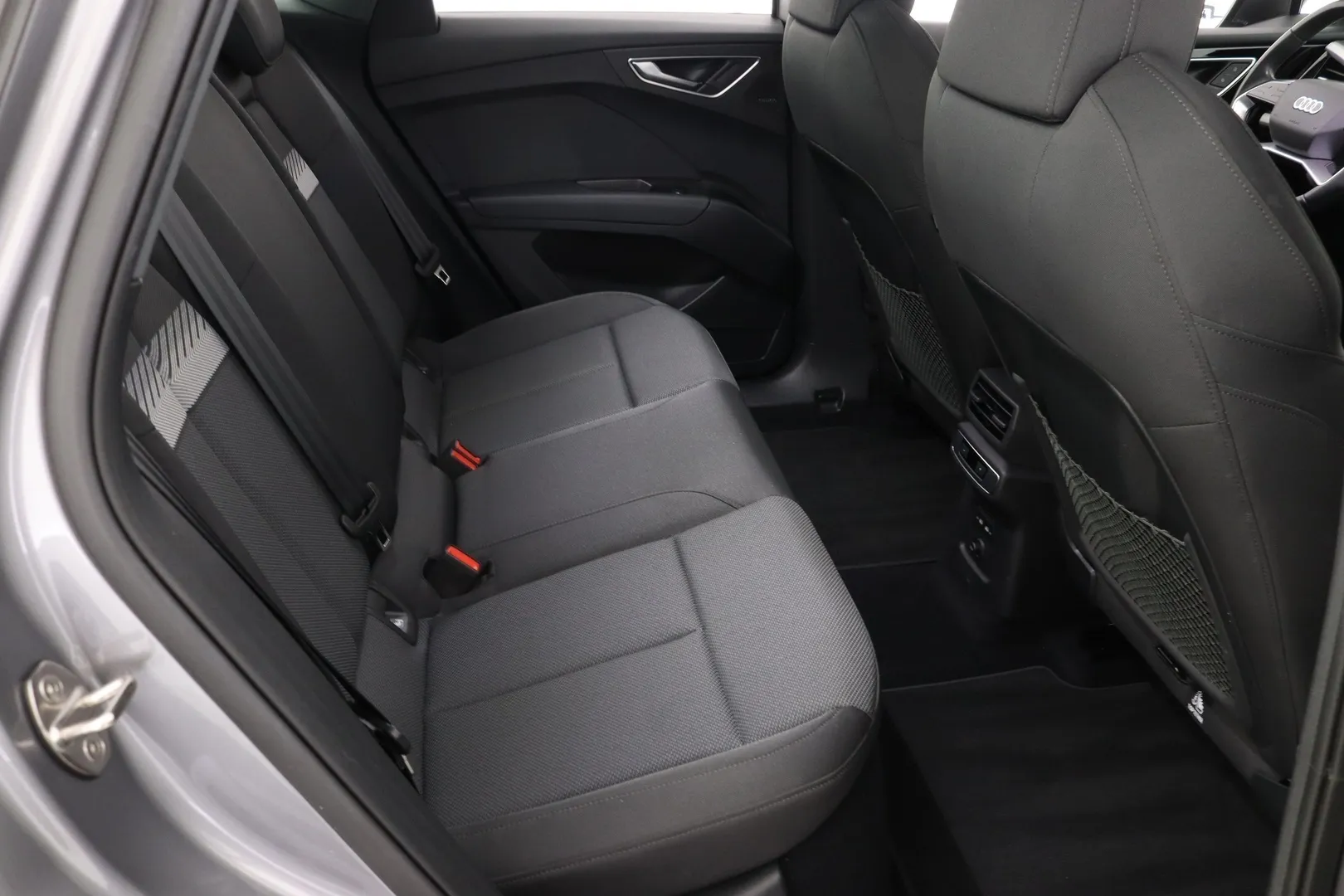 Audi Q4 e-tron MVJ-910 carousel image