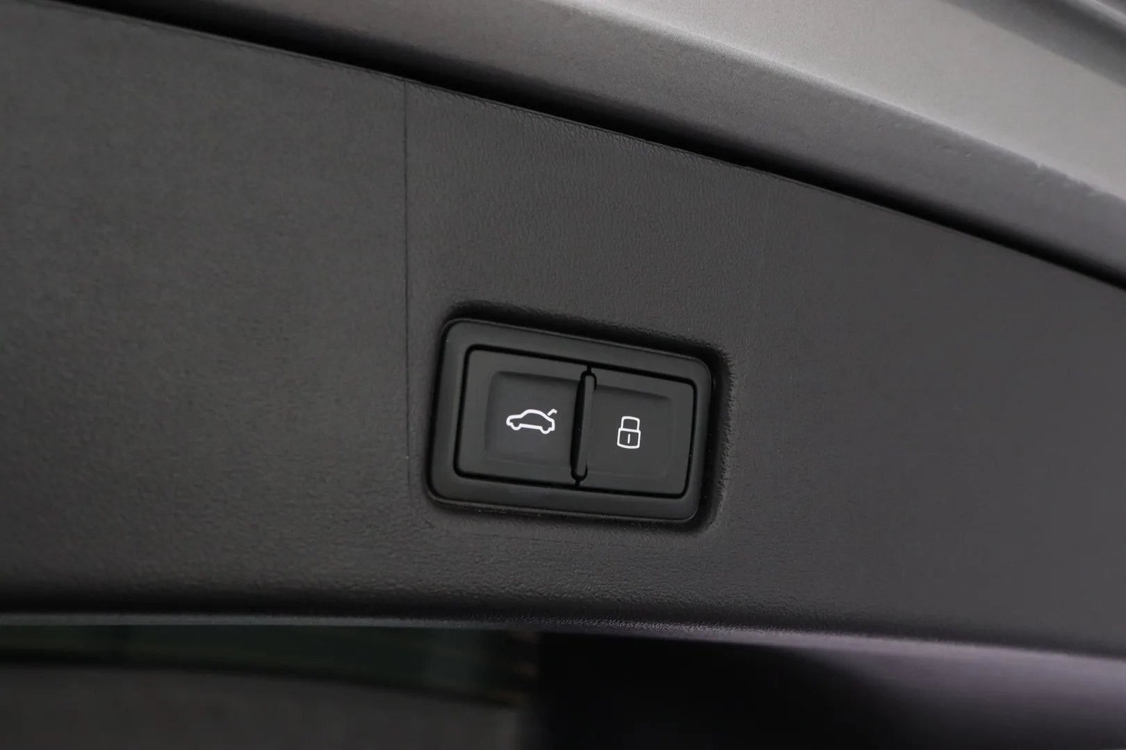 Audi Q4 e-tron MVJ-910 carousel image