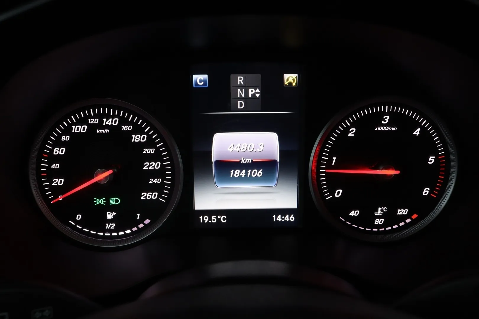 Mercedes-Benz GLC GNE-687 carousel image
