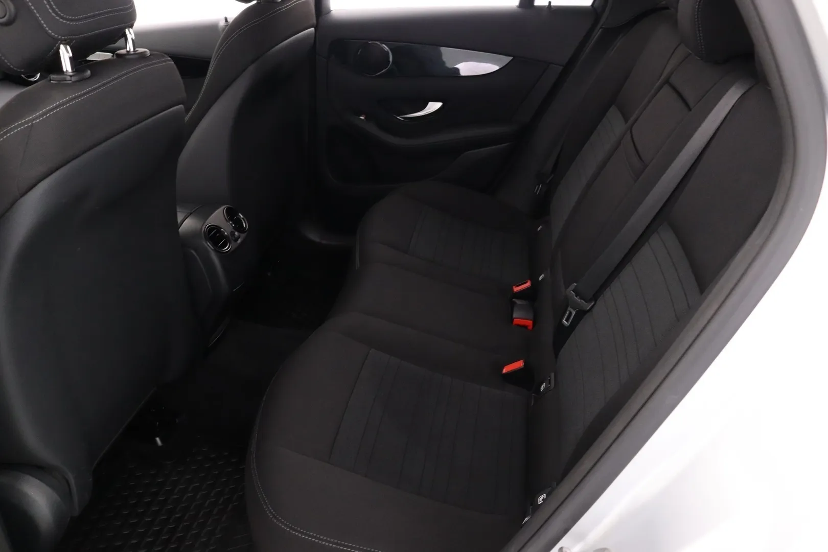 Mercedes-Benz GLC GNE-687 carousel image