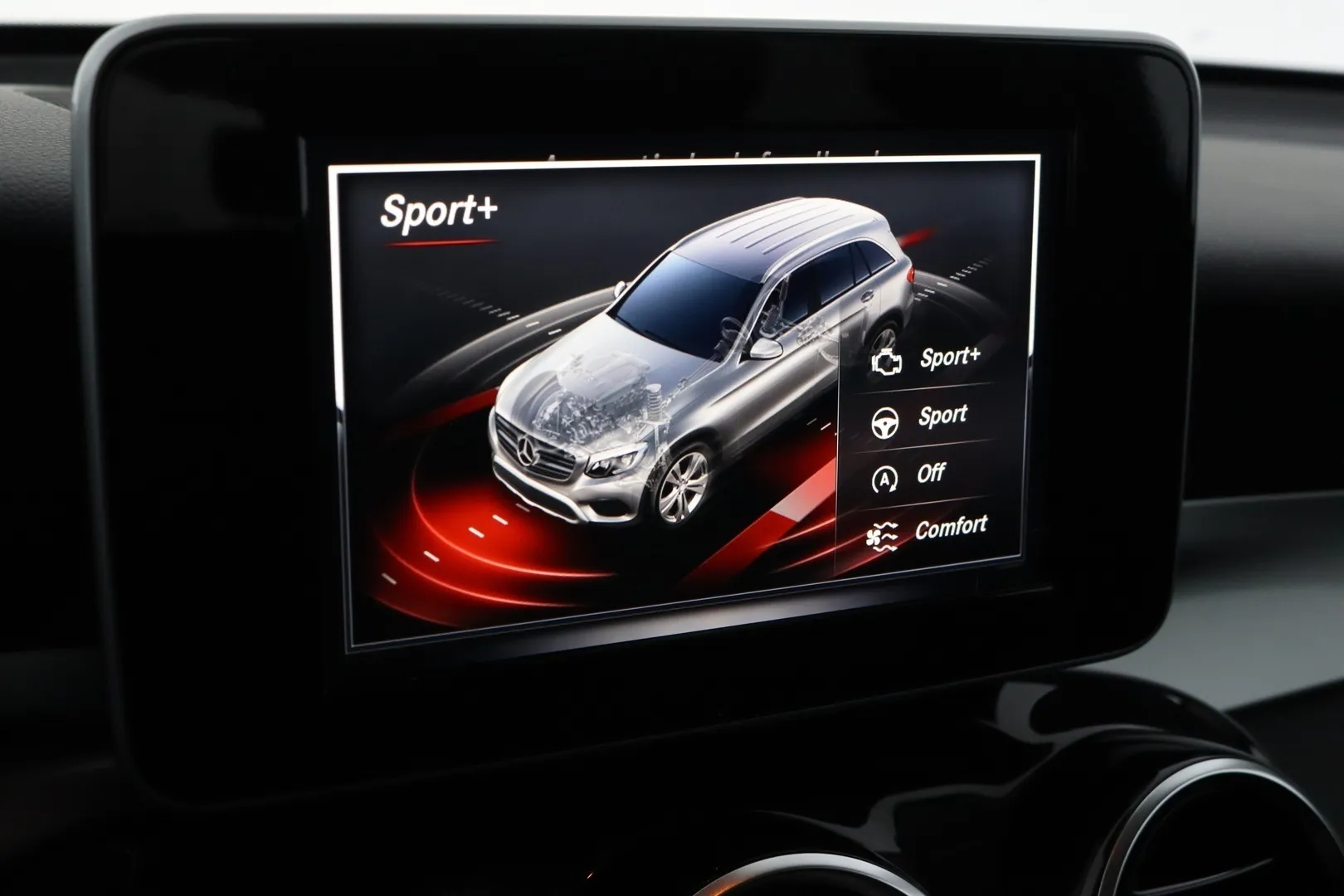 Mercedes-Benz GLC GNE-687 carousel image