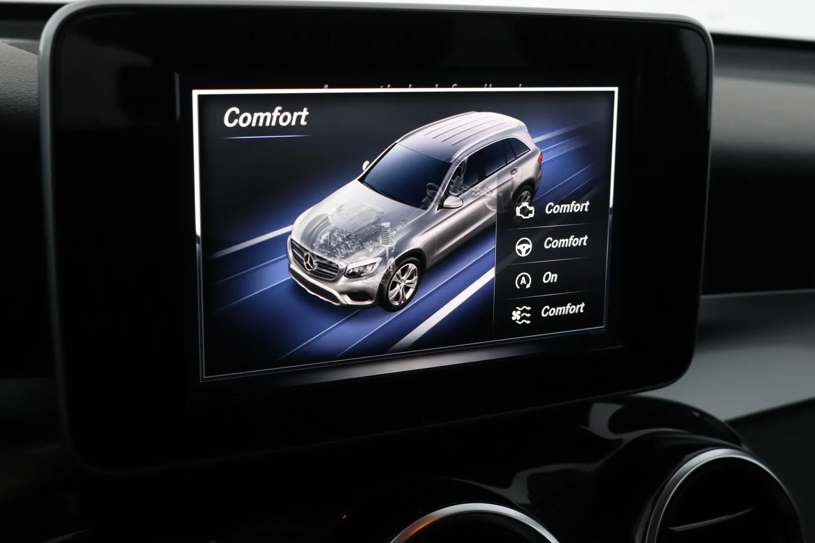Mercedes-Benz GLC GNE-687 carousel image