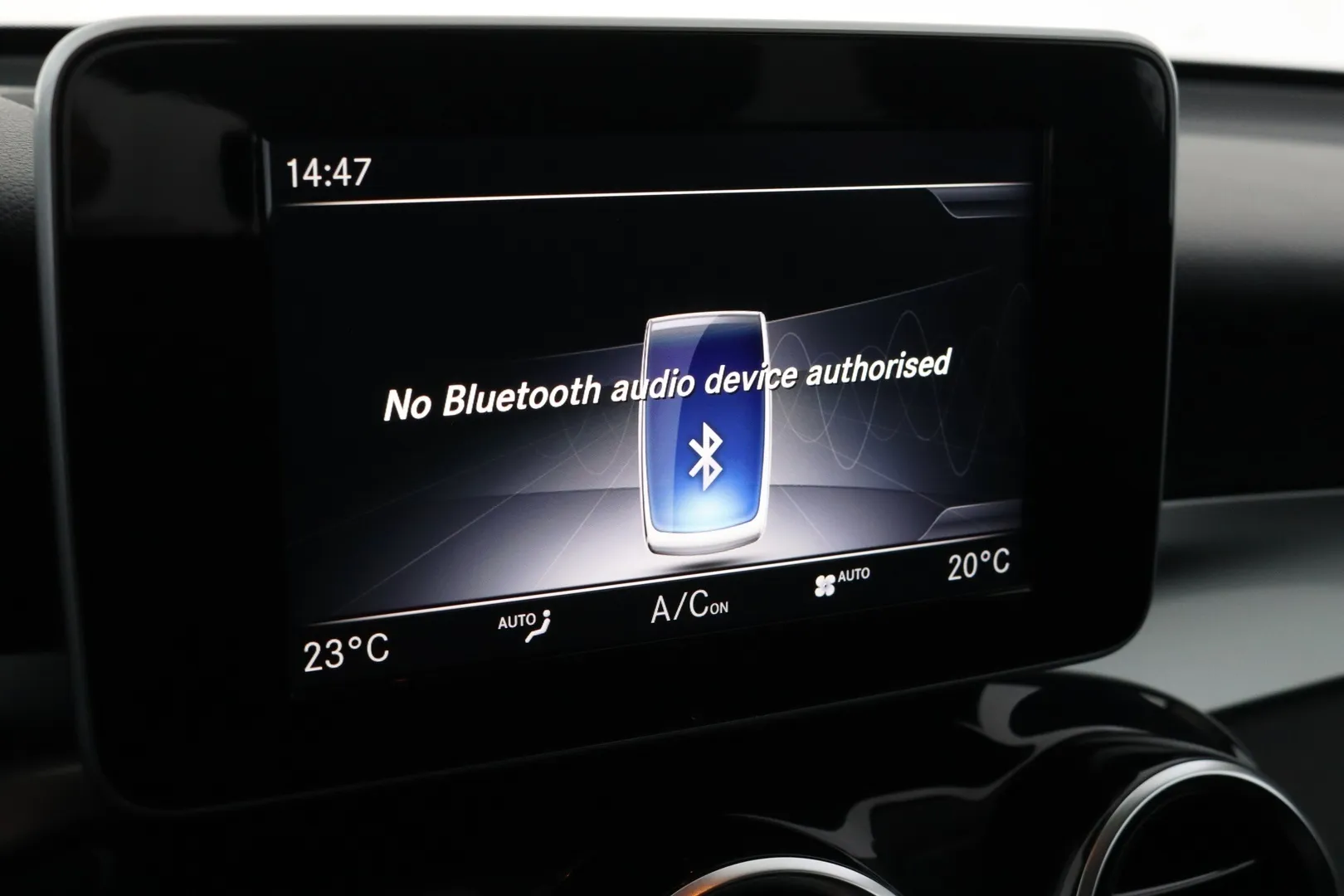 Mercedes-Benz GLC GNE-687 carousel image