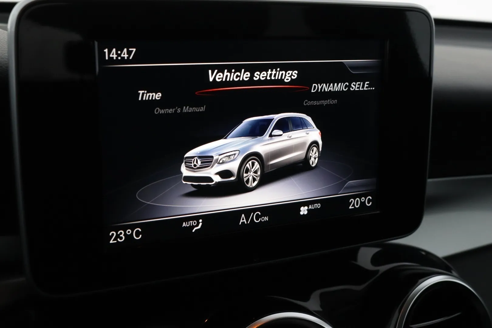 Mercedes-Benz GLC GNE-687 carousel image