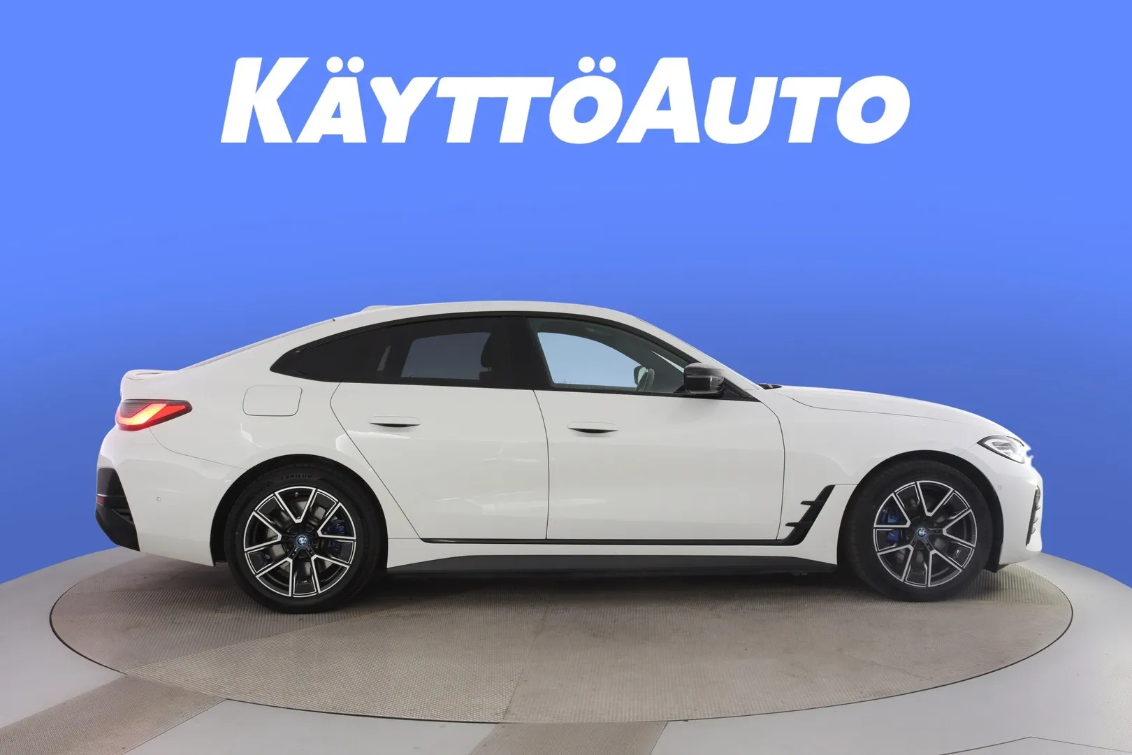 BMW i4 YMA-970 carousel image
