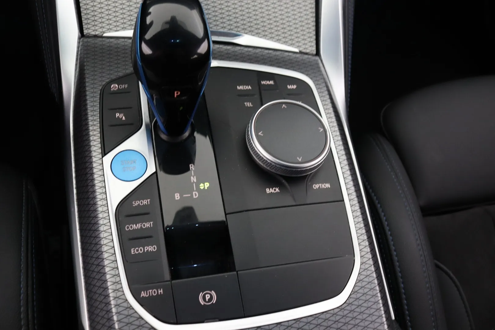 BMW i4 YMA-970 carousel image