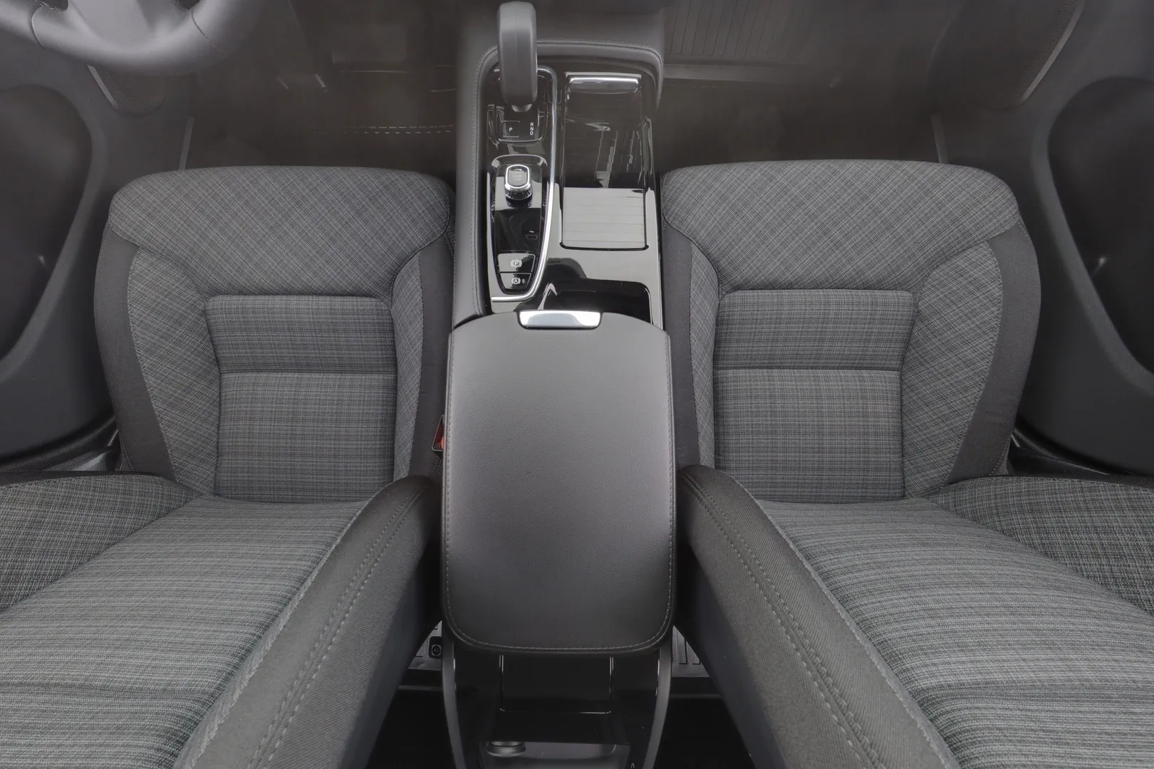 Volvo V60 YLZ-366 carousel image