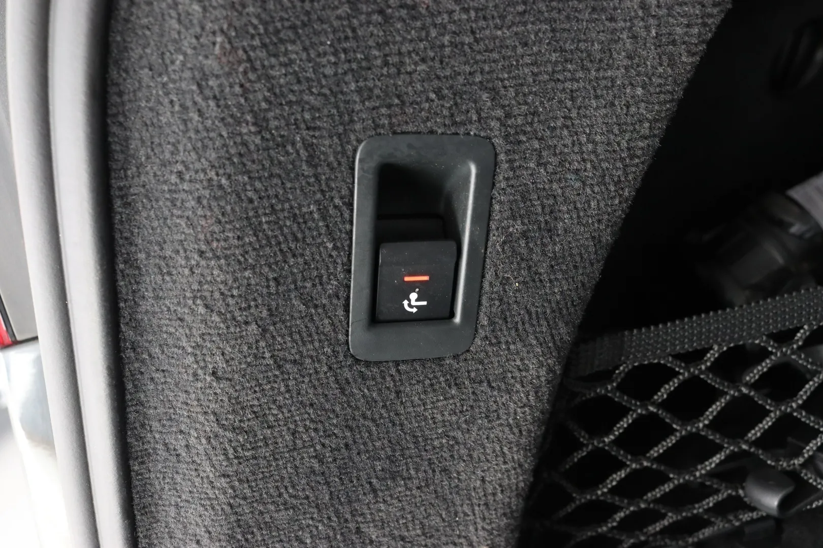 Audi A6 FRH-907 carousel image