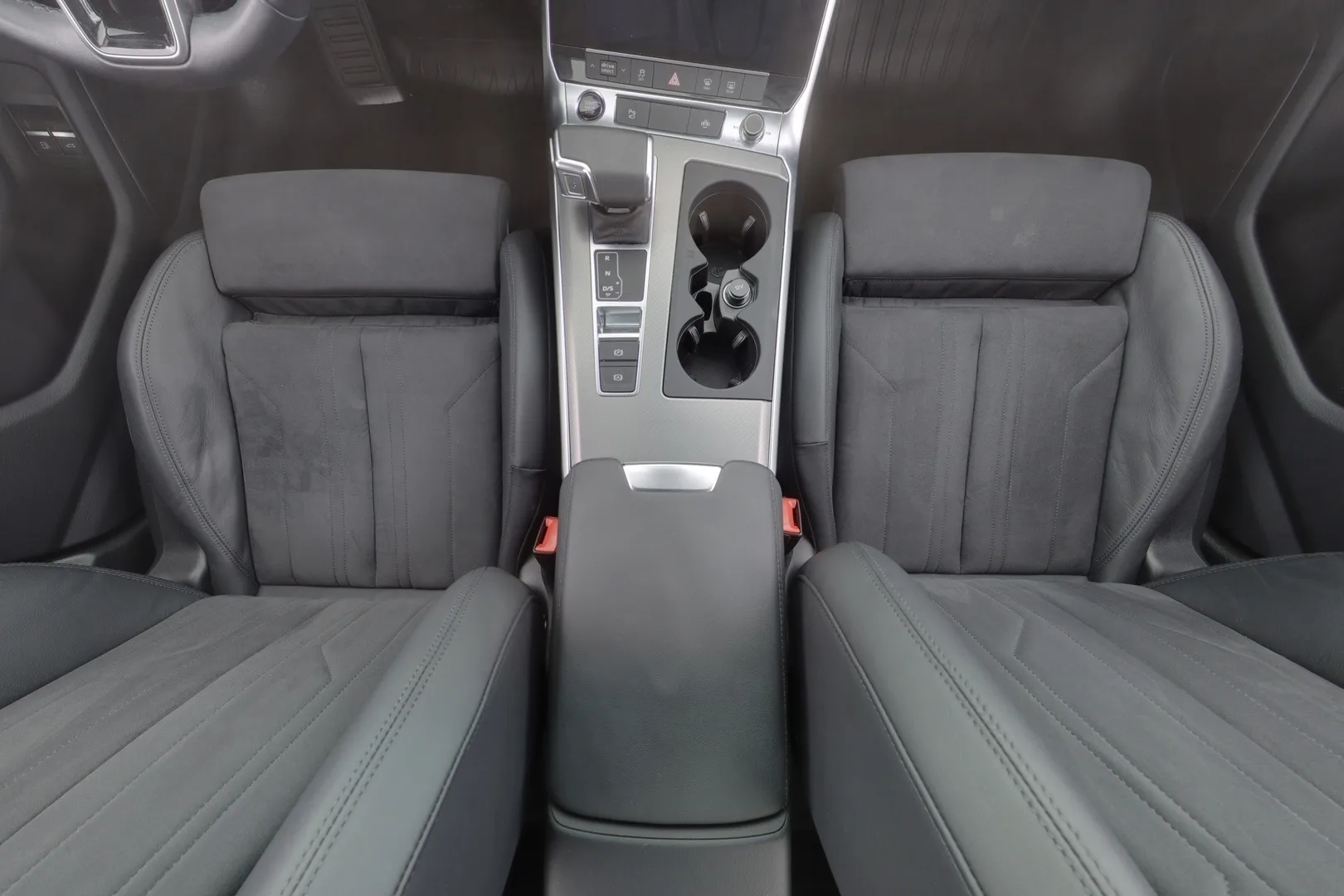 Audi A6 FRH-907 carousel image