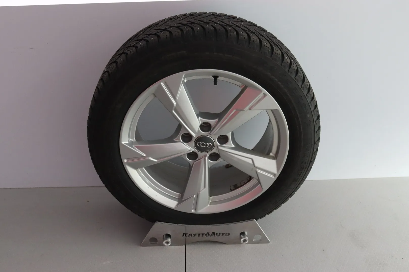 Audi A6 FRH-907 carousel image